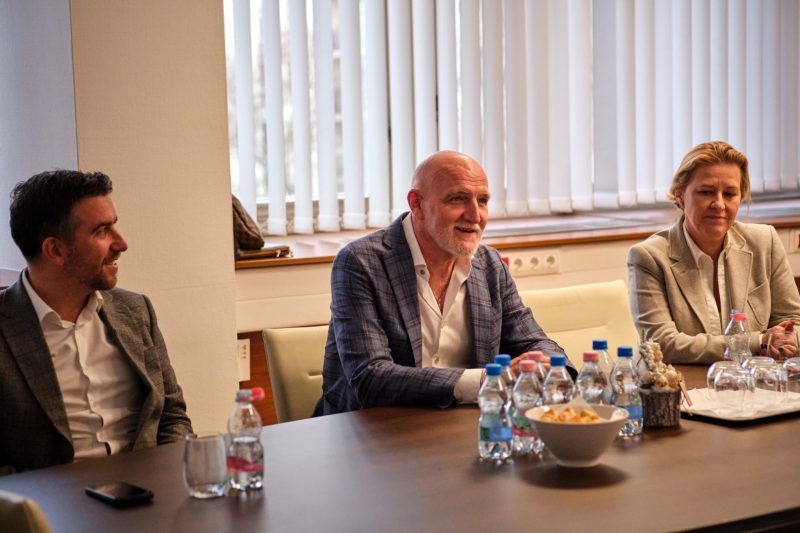 599940728_1401179355135638_2598227356040315536_n